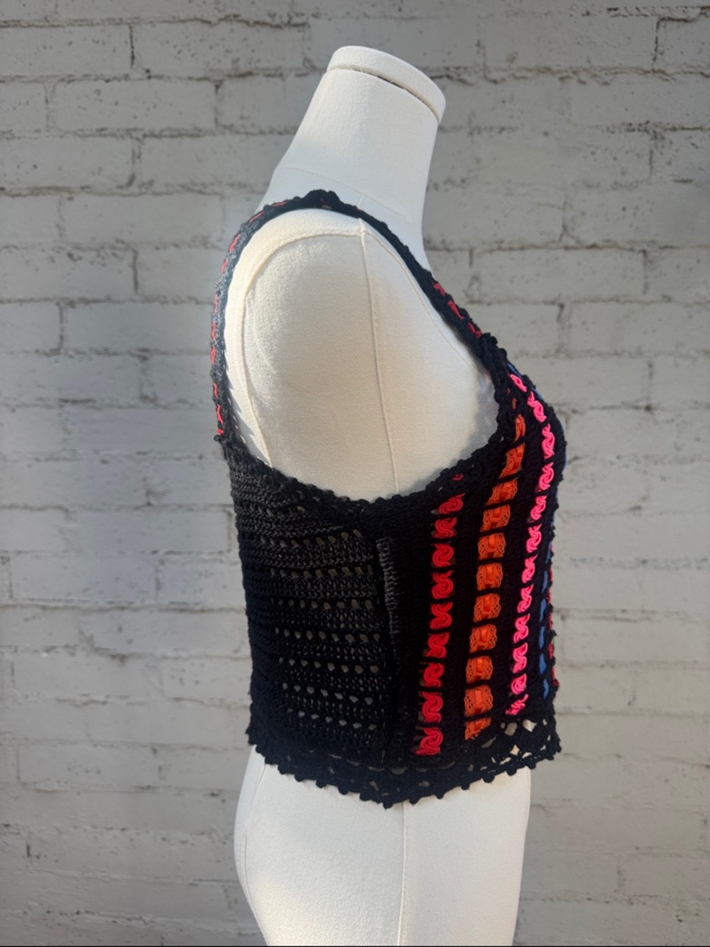 Alice + Olivia Lorri Crochet Tank Top Black / Multi Size S - Picture 8 of 15